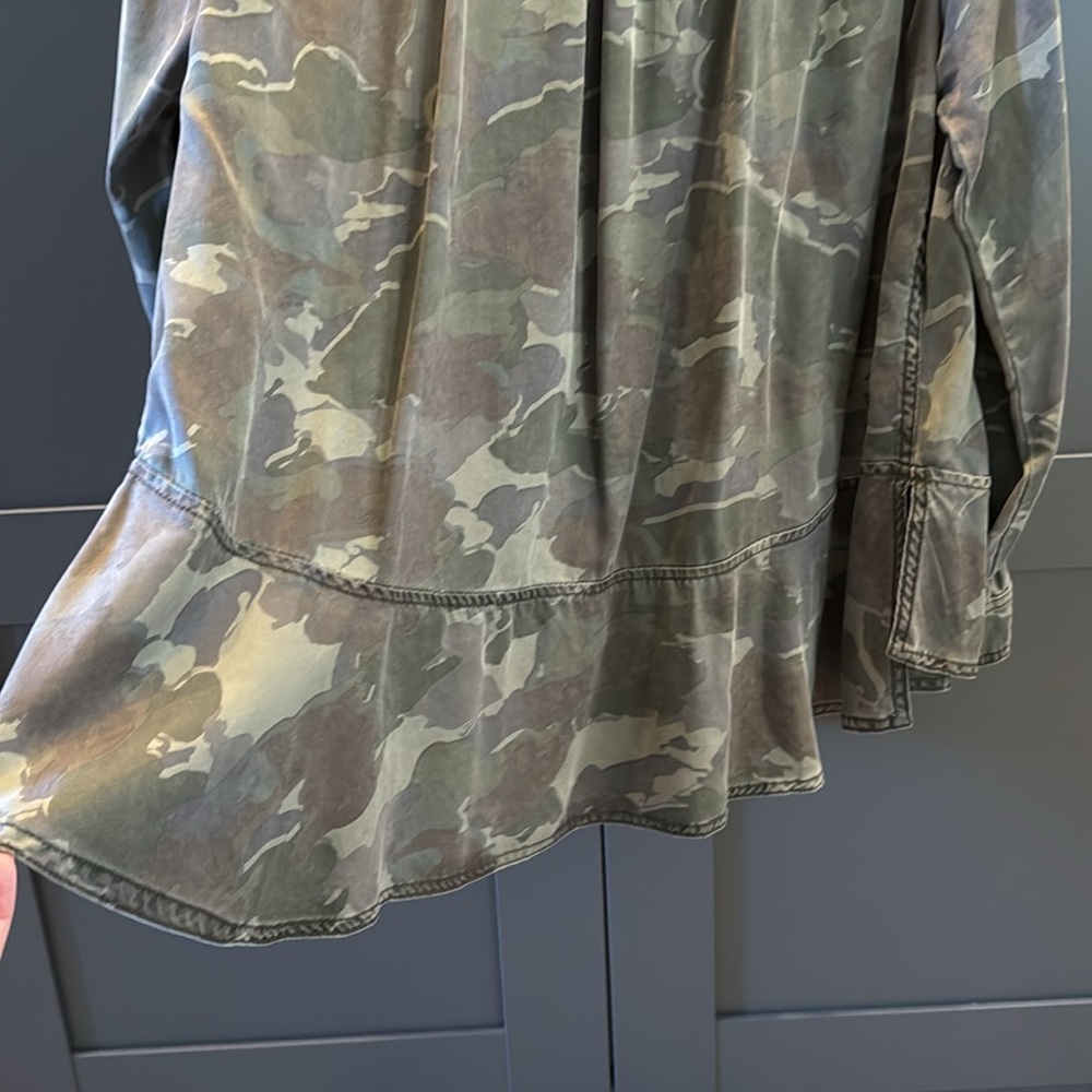 Anthropologie camo button up - Picture 3 of 5